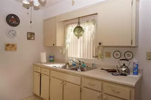 17 N Davis St, Beverly Hills, FL 34465 - Photo 16