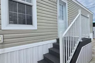 919 50th Ave W, Bradenton, FL 34207 - Photo 2