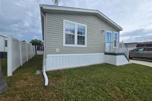 919 50th Ave W, Bradenton, FL 34207 - Photo 6