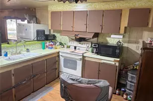 6335 SE 159th Ct, Ocklawaha, FL 32179 - Photo 6