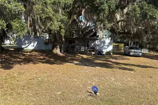 6335 SE 159th Ct, Ocklawaha, FL 32179 - Photo 2