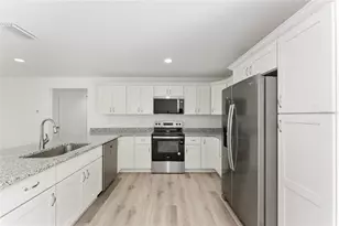 13027 NE 5th Pl, Silver Springs, FL 34488 - Photo 12