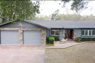 2700 SE 157th Lane Rd, Summerfield, FL 34491 - Photo 1