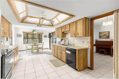 240 W Nova Place, Citrus Springs, FL 34434 - Photo 14