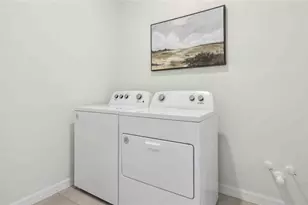 8210 Ives Pl, Wildwood, FL 34785 - Photo 14