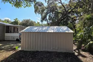 2880 Cr 426A, Lake Panasoffkee, FL 33538 - Photo 6