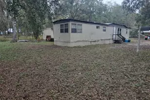 205 Little Star Rd, Hawthorne, FL 32640 - Photo 2