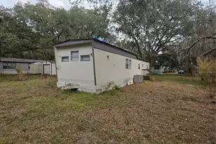 204 Johntry Rd, Hawthorne, FL 32640 - Photo 2