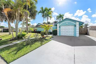 10290 Carmen Ln, Royal Palm Beach, FL 33411 - Photo 4