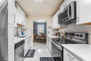 10290 Carmen Ln, Royal Palm Beach, FL 33411 - Photo 10