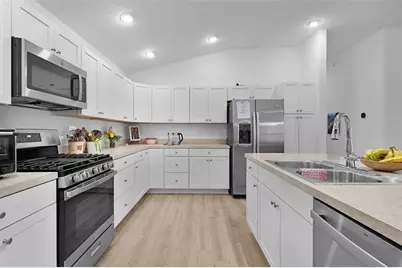 842 Spring Avenue, The Villages, FL 34762 - Photo 14