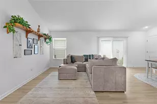 842 Spring Ave, The Villages, FL 34762 - Photo 10