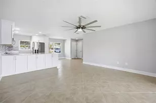 11586 W Bayshore Dr, Crystal River, FL 34429 - Photo 16