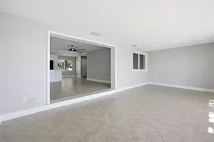 11586 W Bayshore Dr, Crystal River, FL 34429 - Photo 20