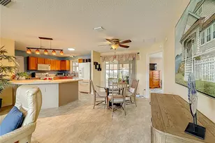 969 Candler Pl, The Villages, FL 32162 - Photo 10