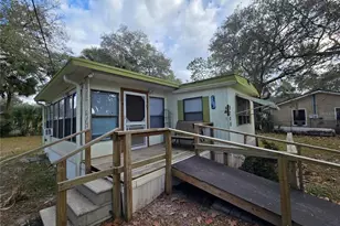 1821 NE 115th Ave, Silver Springs, FL 34488 - Photo 2