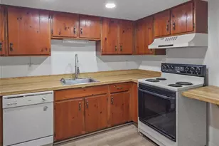 542 Fairways Dr, Ocala, FL 34472 - Photo 6