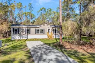 10215 W Ohio Dr, Crystal River, FL 34428 - Photo 1