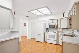 1305 Moray Ct, Leesburg, FL 34788 - Photo 12