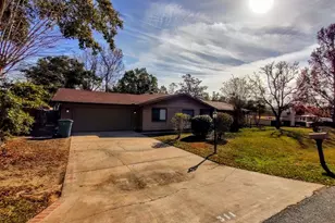 311 NE 47th Ct, Ocala, FL 34470 - Photo 2
