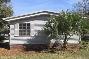 2249 SE 170th Avenue Rd, Silver Springs, FL 34488 - Photo 2