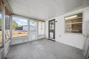 415 1st Dr, Lady Lake, FL 32159 - Photo 10