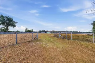 9900 SE Sunset Harbor Rd, Summerfield, FL 34491 - Photo 4