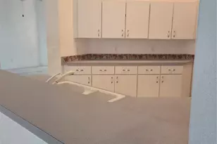 10061 SW 74th Terrace, Ocala, FL 34481 - Photo 4