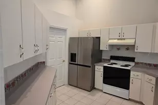 10061 SW 74th Terrace, Ocala, FL 34481 - Photo 2