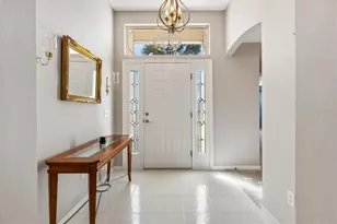 9115 SE 170th Fontaine St, The Villages, FL 32162 - Photo 4