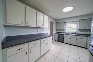 1700 NE 91st Pl, Anthony, FL 32617 - Photo 8