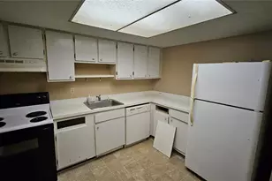 572 Bahia Cir, Ocala, FL 34472 - Photo 6