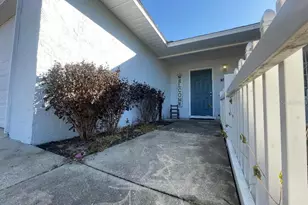 36422 Birdie Ct, Grand Island, FL 32735 - Photo 4
