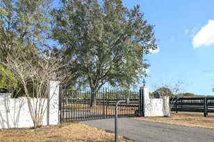 21051 SE 42nd St, Morriston, FL 32668 - Photo 10