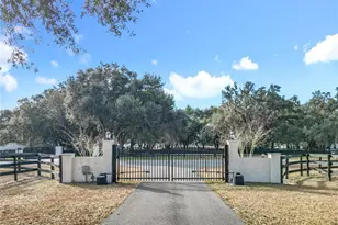 21051 SE 42nd St, Morriston, FL 32668 - Photo 8