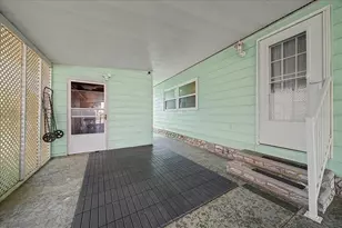 25021 Bellevue, Leesburg, FL 34748 - Photo 18