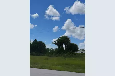 834 Jaguar Boulevard, Lehigh Acres, FL 33974 - Photo 4