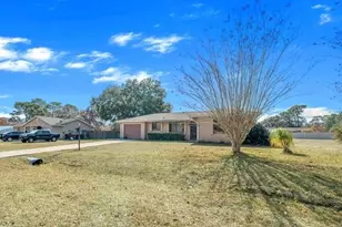 543 Silver Course Ct, Ocala, FL 34472 - Photo 4