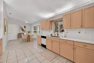 9050 SE 135th Loop, Summerfield, FL 34491 - Photo 8