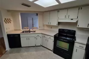 8435 SW 109th Ln, Ocala, FL 34481 - Photo 4