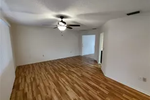 8435 SW 109th Ln, Ocala, FL 34481 - Photo 2