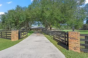 9865 SW 74th Ave, Ocala, FL 34476 - Photo 2