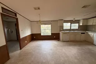 217 Longview Ave, Lady Lake, FL 32159 - Photo 4