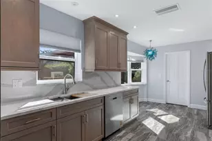 11870 W Riverhaven Dr, Homosassa, FL 34448 - Photo 8