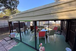 18592 SE 21st St, Silver Springs, FL 34488 - Photo 8