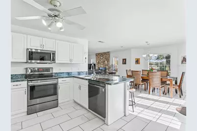 19830 SE 15th Place, Morriston, FL 32668 - Photo 14