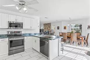 19830 SE 15th Pl, Morriston, FL 32668 - Photo 14