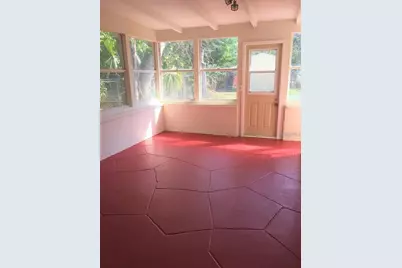 762 60th Avenue NE, Saint Petersburg, FL 33703 - Photo 6