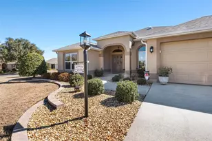 2553 Bachman Path, The Villages, FL 32162 - Photo 4