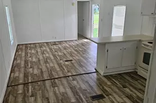 2122 Cr 426, Lake Panasoffkee, FL 33538 - Photo 6